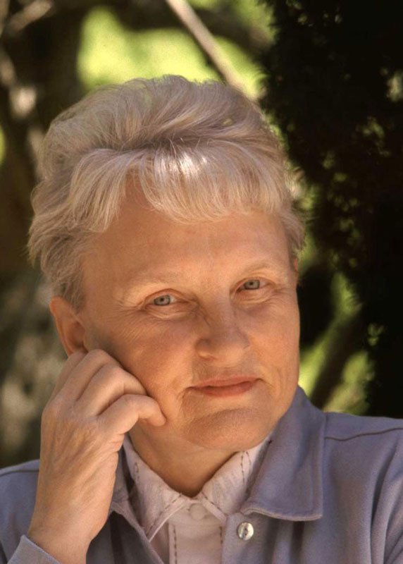 Headshot of Carolyn Merchant 