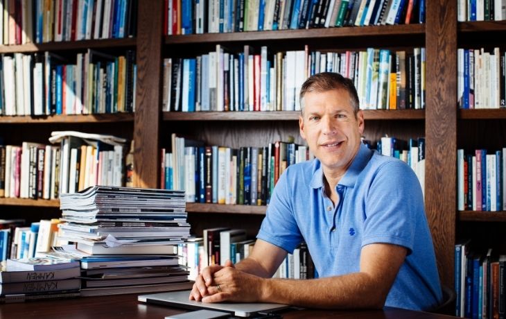 A portrait of Dan Kammen