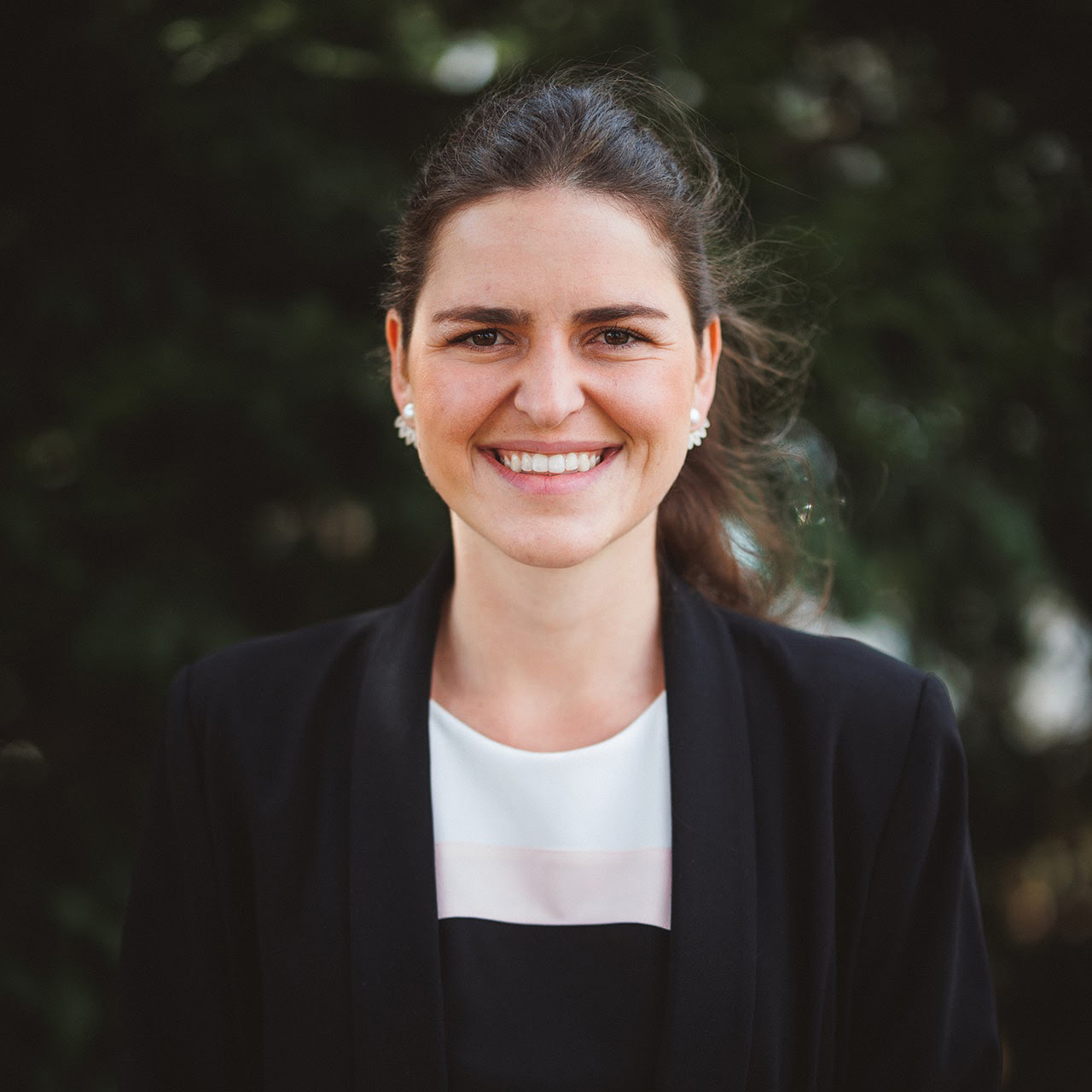 Head shot of Alejandra Echeverri