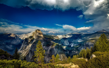 Thumbnail image of Yosemite mountain range 