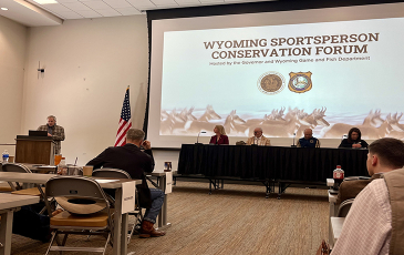 Arthur Middleton moderates the working lands panel discussion. Credit: Laura Bell